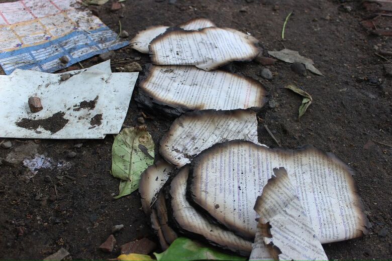 Incêndio em comunidade na rua Constança, em Campina do Barreto | Foto: Clarice Melo/Folha de Pernambuco