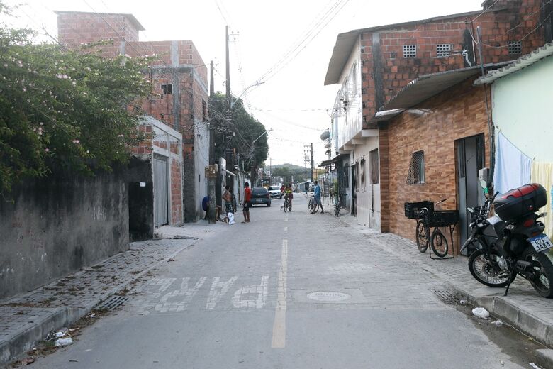 Obras de pavimentação e drenagem no bairro do Ibura, Zona Sul do Recife. - Foto: Wagner Ramos/Prefeitura do Recife