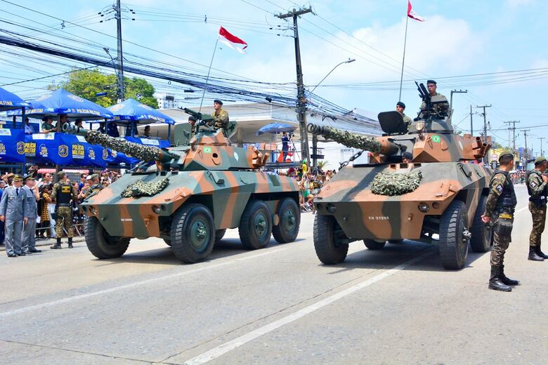 Desfile de 7 de Setembro no Recife - Foto: Paullo Allmeida/Folha de Pernambuco