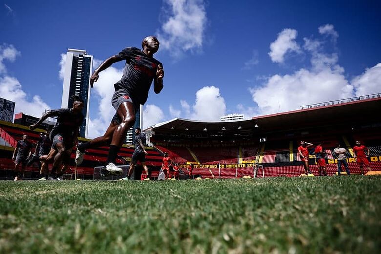 Sport voltou à Ilha do Retiro para realizar treino. Foto: Paulo Paiva/SCR