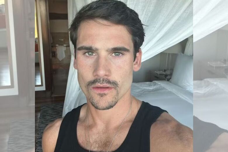 Nicolas Prattes caracterizado para a segunda fase de ''Mania de você'' | Foto: Reprodução
