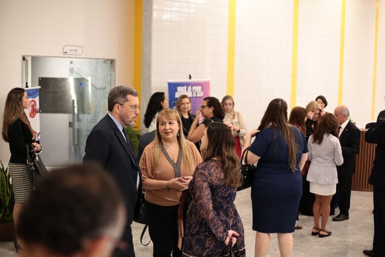Lançamento de ebook da juíza Ana Claúdia Brandão sobre direito e saúde. Foto: Rafael Melo/Folha de Pernambuco