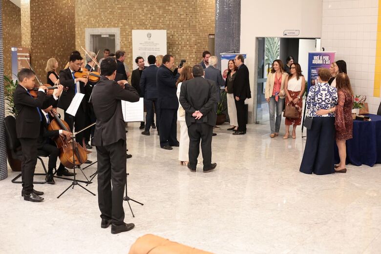 Lançamento de ebook da juíza Ana Claúdia Brandão sobre direito e saúde. Foto: Rafael Melo/Folha de Pernambuco