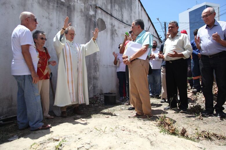 Novo Centro de Documentação Dom Helder Câmara (CEDOHC) começou a ser construído nesta terça-feira (8) | Foto: Davi de Queiroz/Folha de Pernambuco