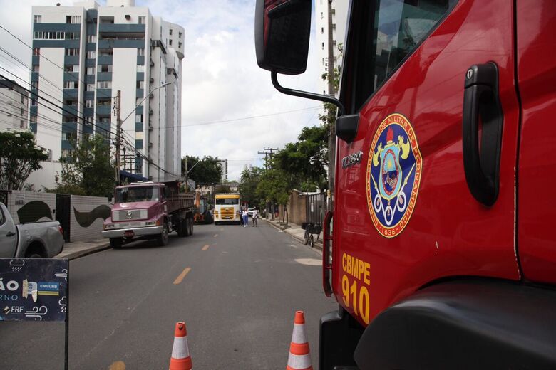 Vazamento de gás na rua das Graças, no Recife | Foto: Davi de Queiroz/Folha de Pernambuco