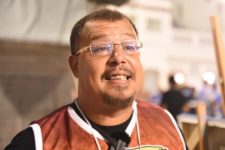 Pedro Stilo, membro do Coletivo Pão e Tinta. Foto: Paullo Almeida/ Folha de Pernambuco. 