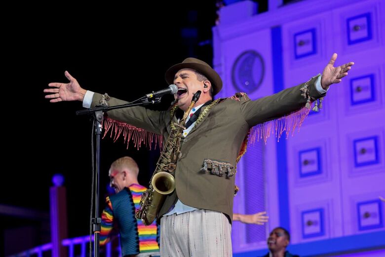 Maestro Spok na apresentação do Baile do menino Deus | Foto: Rafael Melo/Folha de Pernambuco