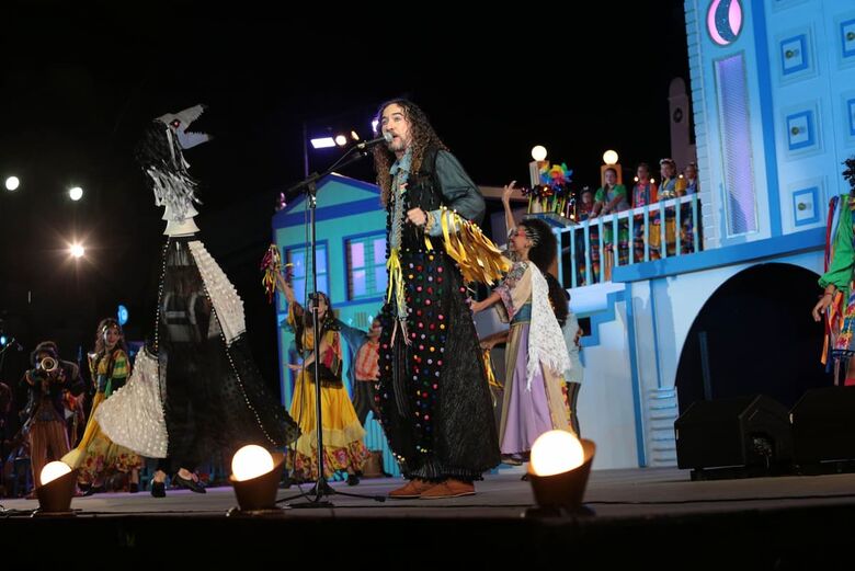 Silvério Pessoa na apresentação do Baile do menino Deus | Foto: Rafael Melo/Folha de Pernambuco