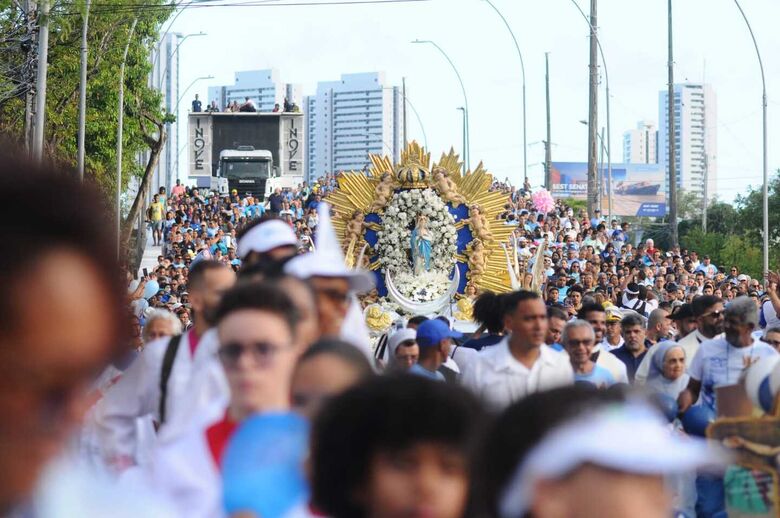 Procissão de Nossa Senhora da Conceição neste domingo, 8 de dezembro de 2024. | Foto: Ricardo Fernandes/Folha de Pernambuco