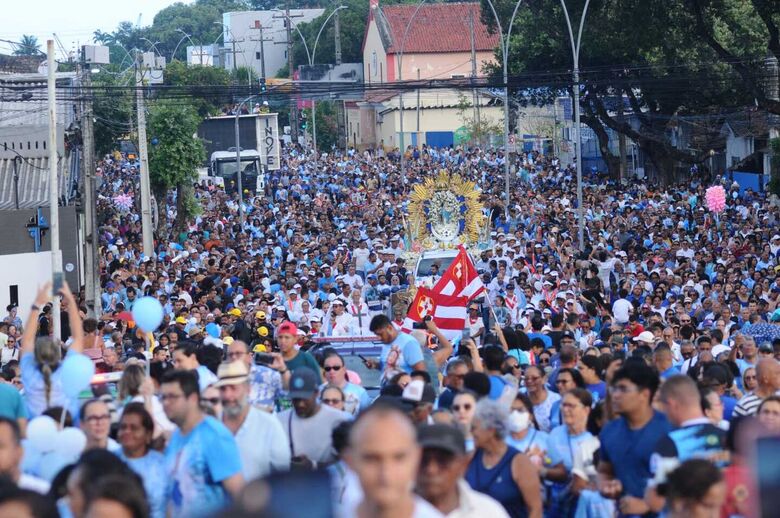 Procissão de Nossa Senhora da Conceição neste domingo, 8 de dezembro de 2024. | Foto: Ricardo Fernandes/Folha de Pernambuco