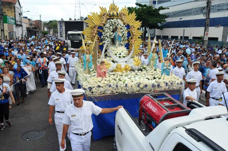 Procissão de Nossa Senhora da Conceição neste domingo, 8 de dezembro de 2024. | Foto: Ricardo Fernandes/Folha de Pernambuco