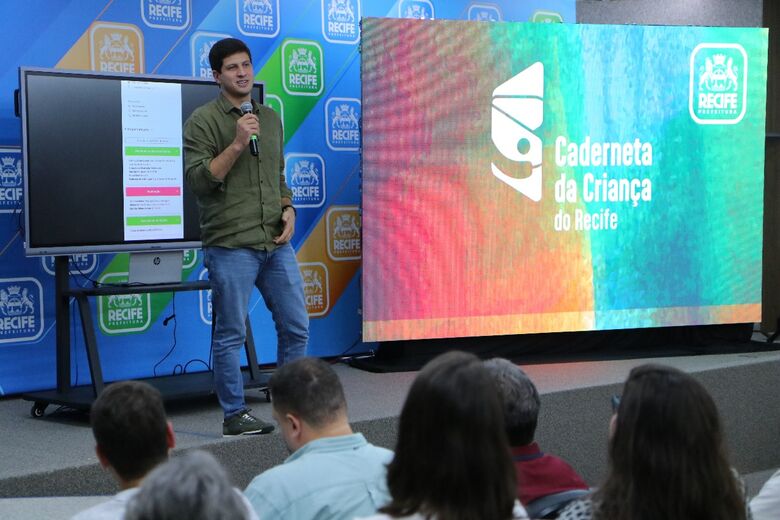 Recife se torna primeira capital brasileira a lançar Caderneta da Criança digital. - Foto: Paullo Allmeida/Folha de Pernambuco