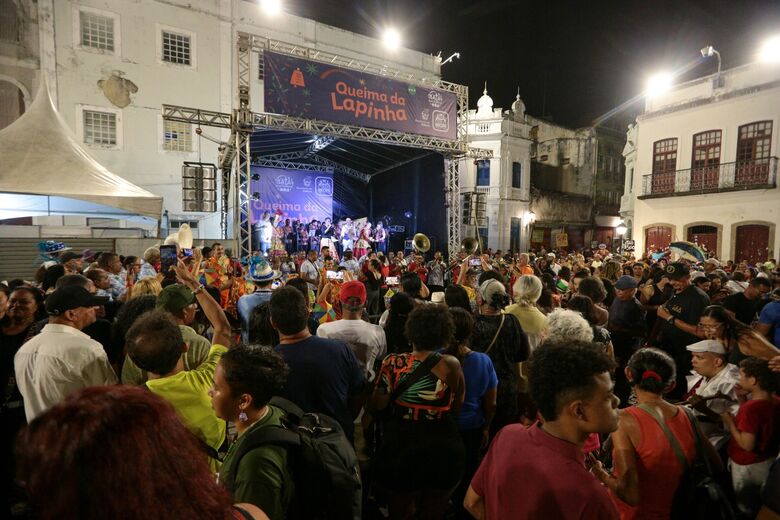 Queima da Lapinha, no Pátio de São Pedro. Foto: Rafael Melo/Folha de Pernambuco