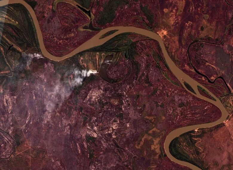 Queimada em Cáceres, Mato Grosso: cidade ficou encoberta por partículas de fumaça provenientes dos incêndios florestais Foto: SCCON / PlanetScope