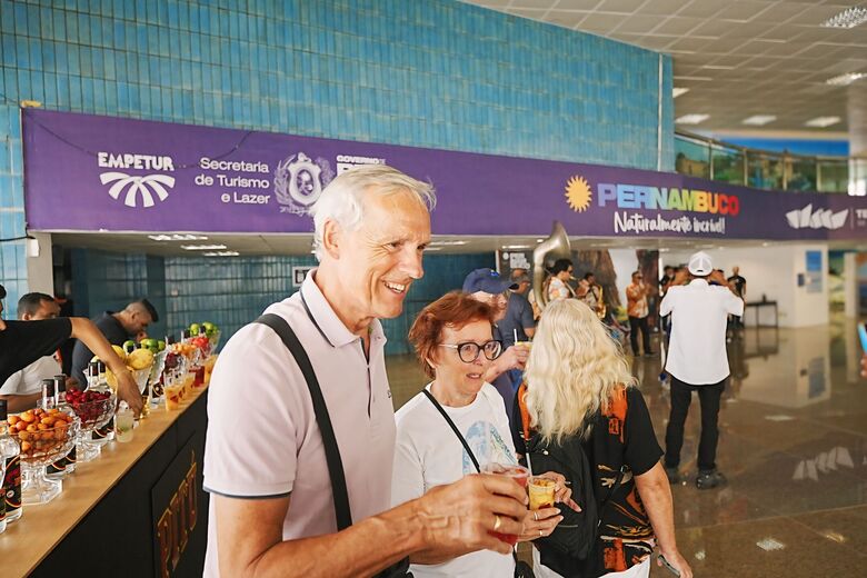 Americanos chegam ao Recife em navio vindo da Flórida. Foto: Arthur de Souza