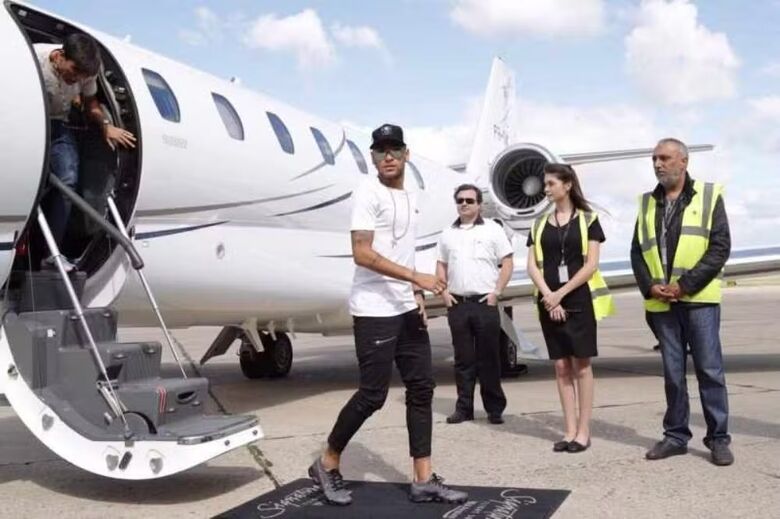 Neymar tem jatinho particular  Foto: Reprodução Internet