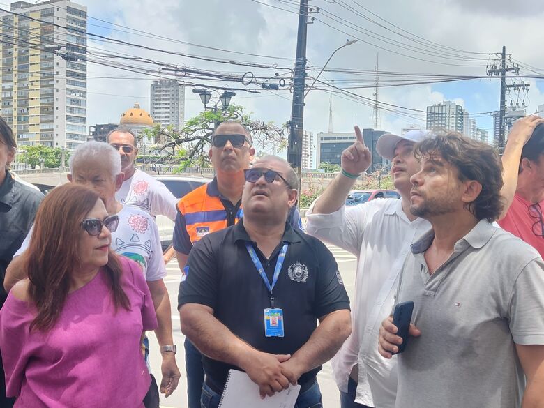 Vistoria da SDS no percurso do Galo da Madrugada. - Foto: Secretaria de Defesa Social/Divulgação