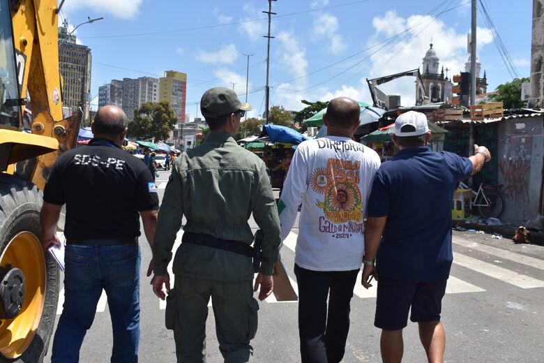 Vistoria da SDS no percurso do Galo da Madrugada. - Foto: Secretaria de Defesa Social/Divulgação