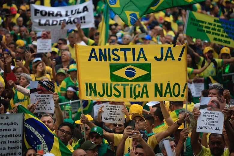 Manifestação pede anistia a presos por causa do 8 de janeiro | Foto: Miguel Schincariol/AFP