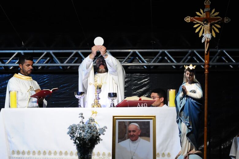 Missa em sufrágio do papa Francisco no Santuário do Morro da Conceição. Foto: Ricardo Fernandes/Folha de Pernambuco.
