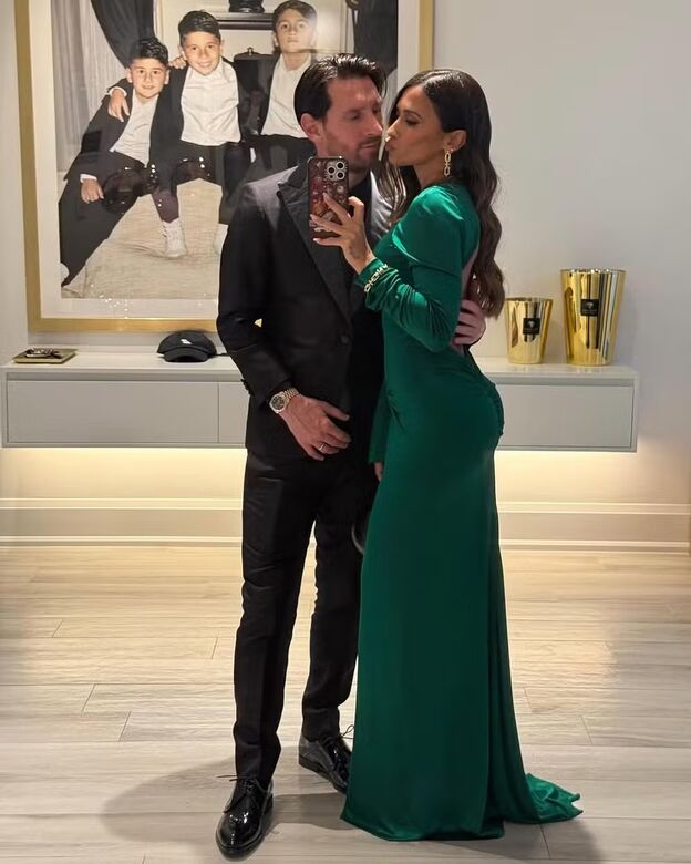 Messi e Antonela Roccuzzo indo para festa de David Beckham  Foto: Reprodução