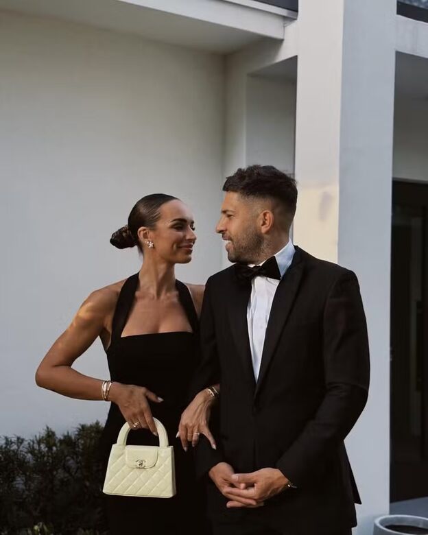 Jordi Alba e esposa em aniversário de David Beckham  Foto: Reprodução
