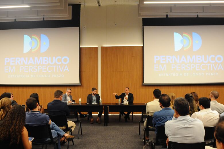 Reforma tributária no futuro do Brasil e de Pernambuco é discutida em encontro | Foto: Ricardo Fernandes/Folha de Pernambuco