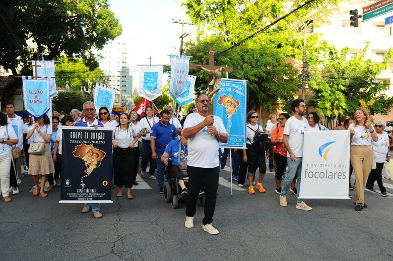 'Jubileu da Espiritualidade Mariana' acontece a cada 25 anos e junta fiéis, em todo o mundo | Fotos: Ricardo Fernandes/Folha de Pernambuco
