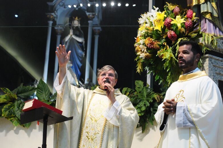 'Jubileu da Espiritualidade Mariana' acontece a cada 25 anos e junta fiéis, em todo o mundo | Fotos: Ricardo Fernandes/Folha de Pernambuco