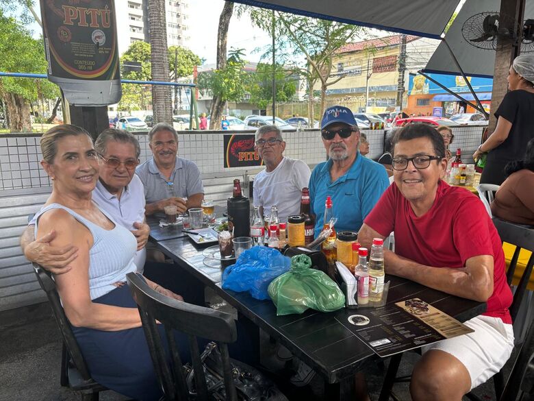 Encontro de amigos de José Américo Lopes Góis . Foto: Arquivo Pessoal 