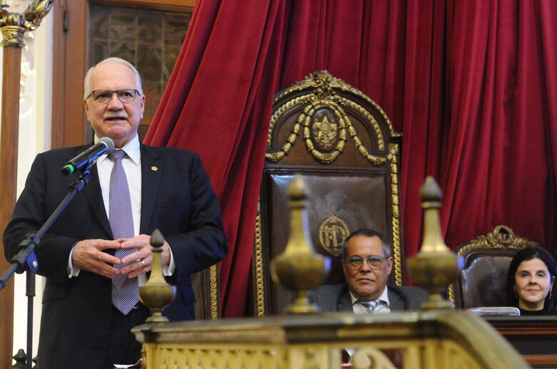 IAP celebra 174 anos com homenagem a Luiz Edson Fachin e entrega de medalhas. Foto: Ricardo Fernandes/Folha de Pernambuco