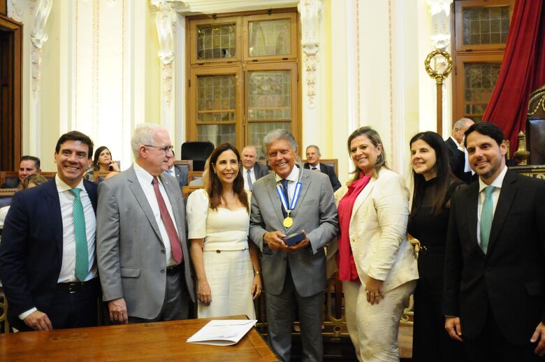 IAP celebra 174 anos com homenagem a Luiz Edson Fachin e entrega de medalhas. Foto: Ricardo Fernandes/Folha de Pernambuco