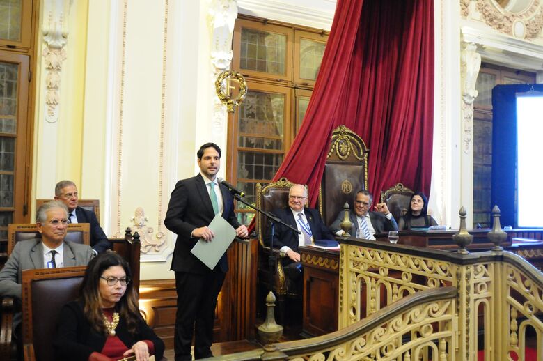 IAP celebra 174 anos com homenagem a Luiz Edson Fachin e entrega de medalhas. Foto: Ricardo Fernandes/Folha de Pernambuco