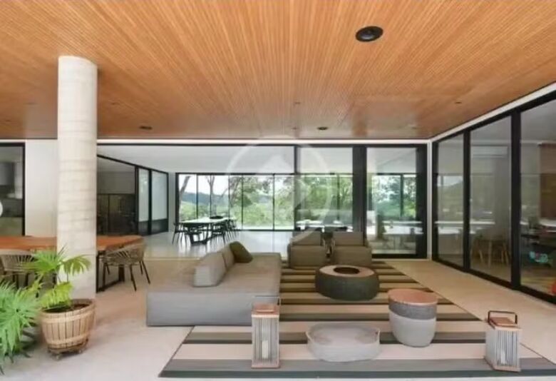 Parte da nova sala de estar da mansão de Zé Felipe  Foto: Divulgação