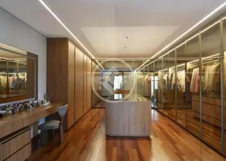 Closet da principal suíte da nova mansão de Zé Felipe  Foto: Divulgação