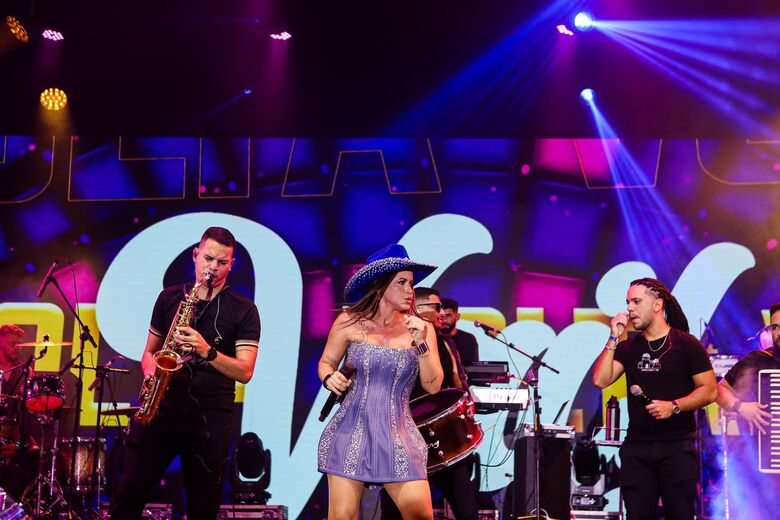 São João: noite de shows animou público no Sítio Trindade, no Recife | Foto: Wagner Ramos/PCR