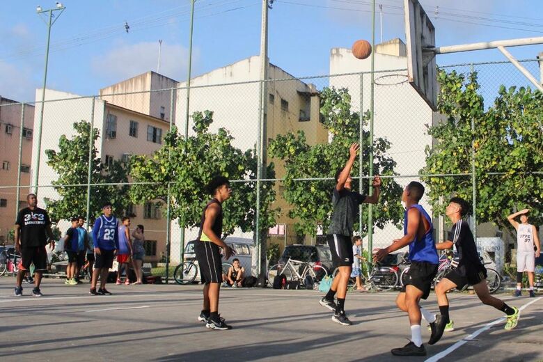 Além da categoria tradicional, o evento estreia duas categorias: a Batalha de Rima Feminina e a Batalha de Rima Kids, voltada para crianças de 8 a 13 anos. Foto: Divulgação/Instituto Iputinga Sociocultural.