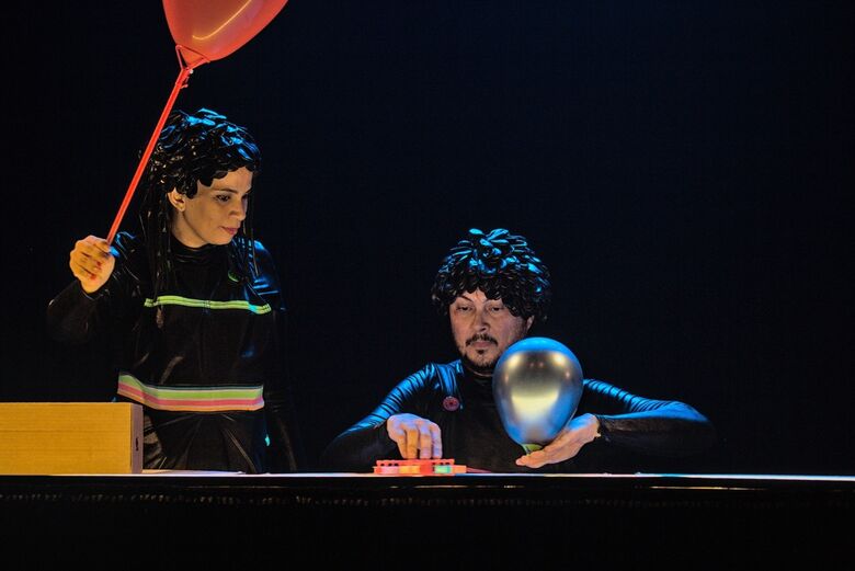 Vencedor do Prêmio Ariano Suassuna de Cultura Popular e Dramaturgia 2019, o texto é encenado pela primeira vez, com direção de Marcondes Lima. Foto: Ricardo Maciel.