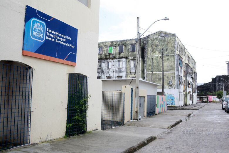 A Escola Municipal Nossa Senhora do Pilar, no Bairro do Recife, fornece aulas em tempo integral para as crianças da Comunidade do Pilar. Foto: Davi de Queiroz/Folha de Pernambuco