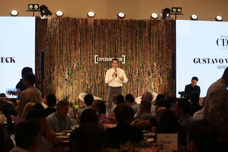 Com mais de 200 empresários, Experience Club realiza