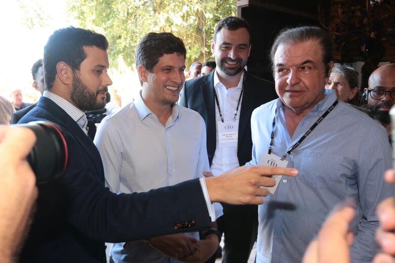 Com mais de 200 empresários, Experience Club realiza