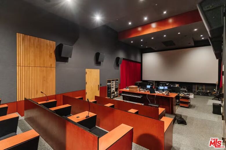 Mansão de David Lynch, onde criou 'Cidade dos sonhos', eleito o filme do século por críticos  Foto: Divulgação