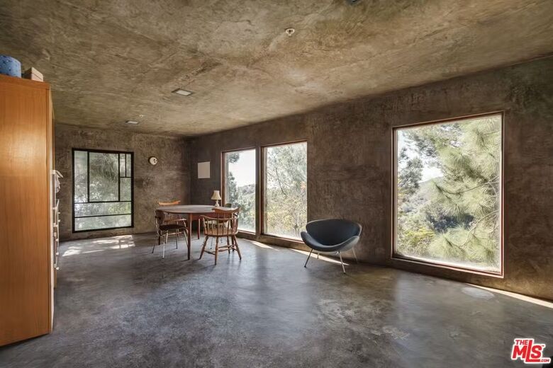 Mansão de David Lynch, onde criou 'Cidade dos sonhos', eleito o filme do século por críticos  Foto: Divulgação