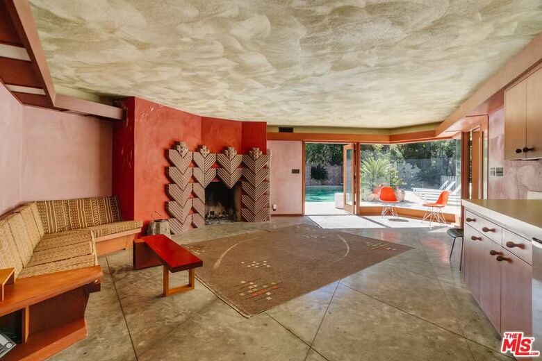 Mansão de David Lynch, onde criou 'Cidade dos sonhos', eleito o filme do século por críticos  Foto: Divulgação