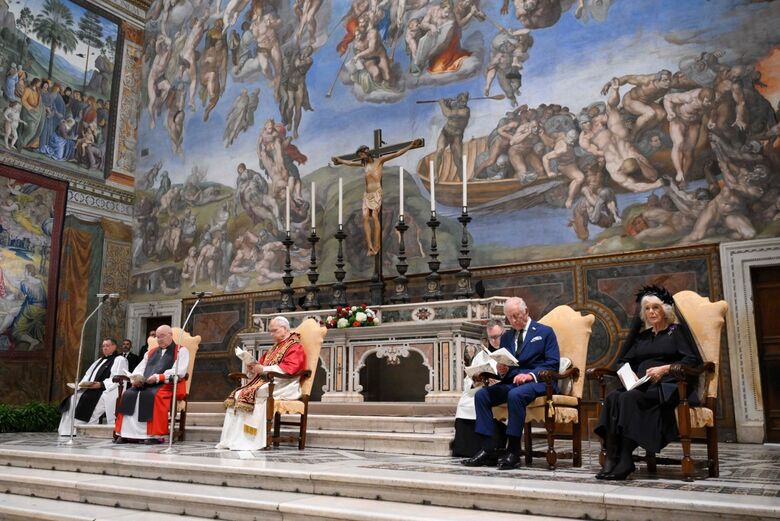 Papa e rei rezam juntos em cerimônia inédita | Foto: Handout/Vatican Media/AFP