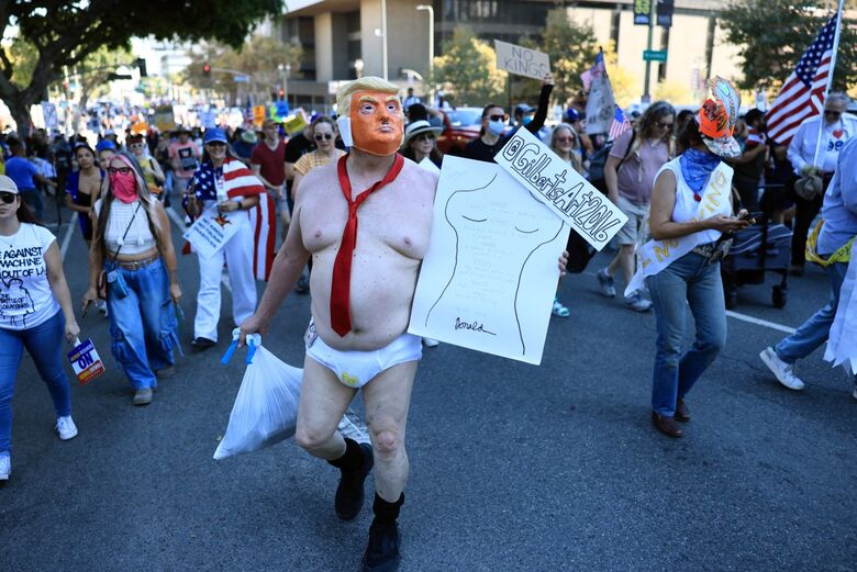 Manifestantes protestam contra o governo Trump. | Foto: David Swanson/AFP