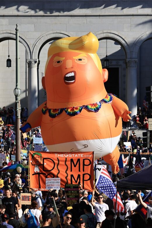 Manifestantes protestam contra o governo Trump. | Foto: David Swanson/AFP