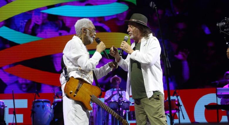 Alceu Valença e Elba Ramalho foram convidados por Gilberto Gil em show (Foto: Matheus Ribeiro/Folha de Pernambuco)