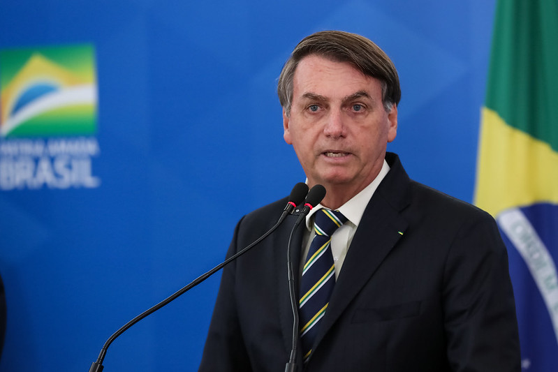 País precisa ser informado sem pânico, diz Bolsonaro - Folha PE