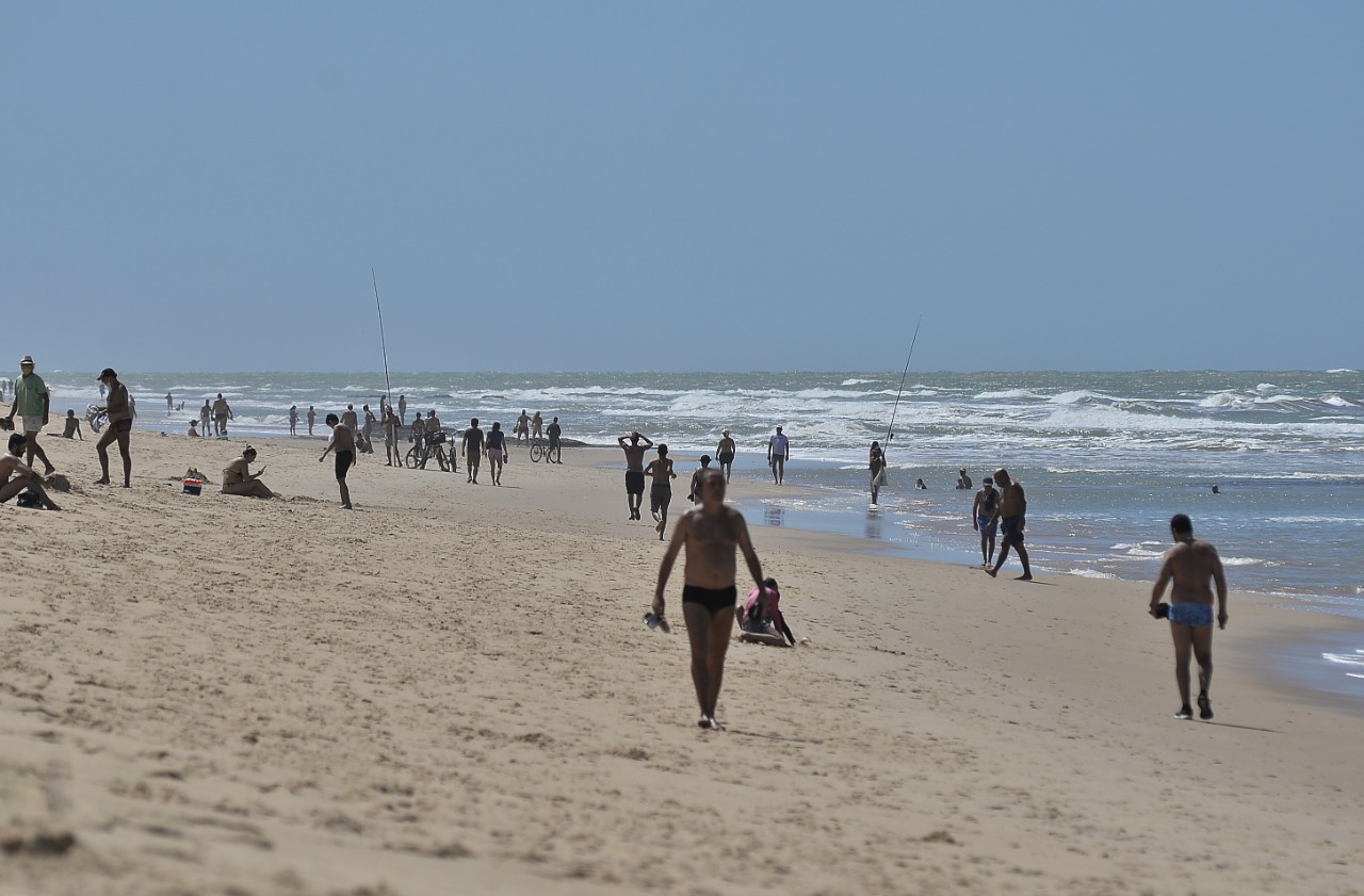 Praia de Boa Viagem nesta quinta (25)